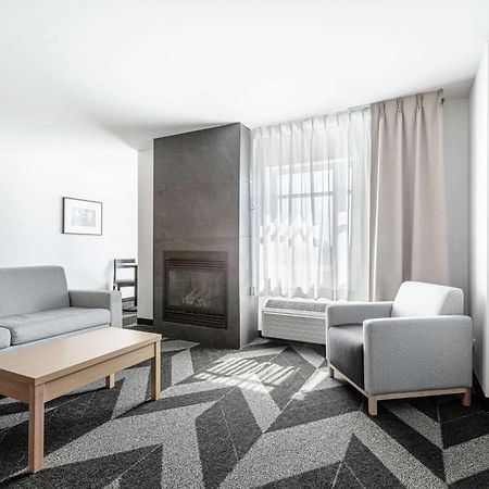 Doubletree By Hilton Quebec Resort Bagian luar foto