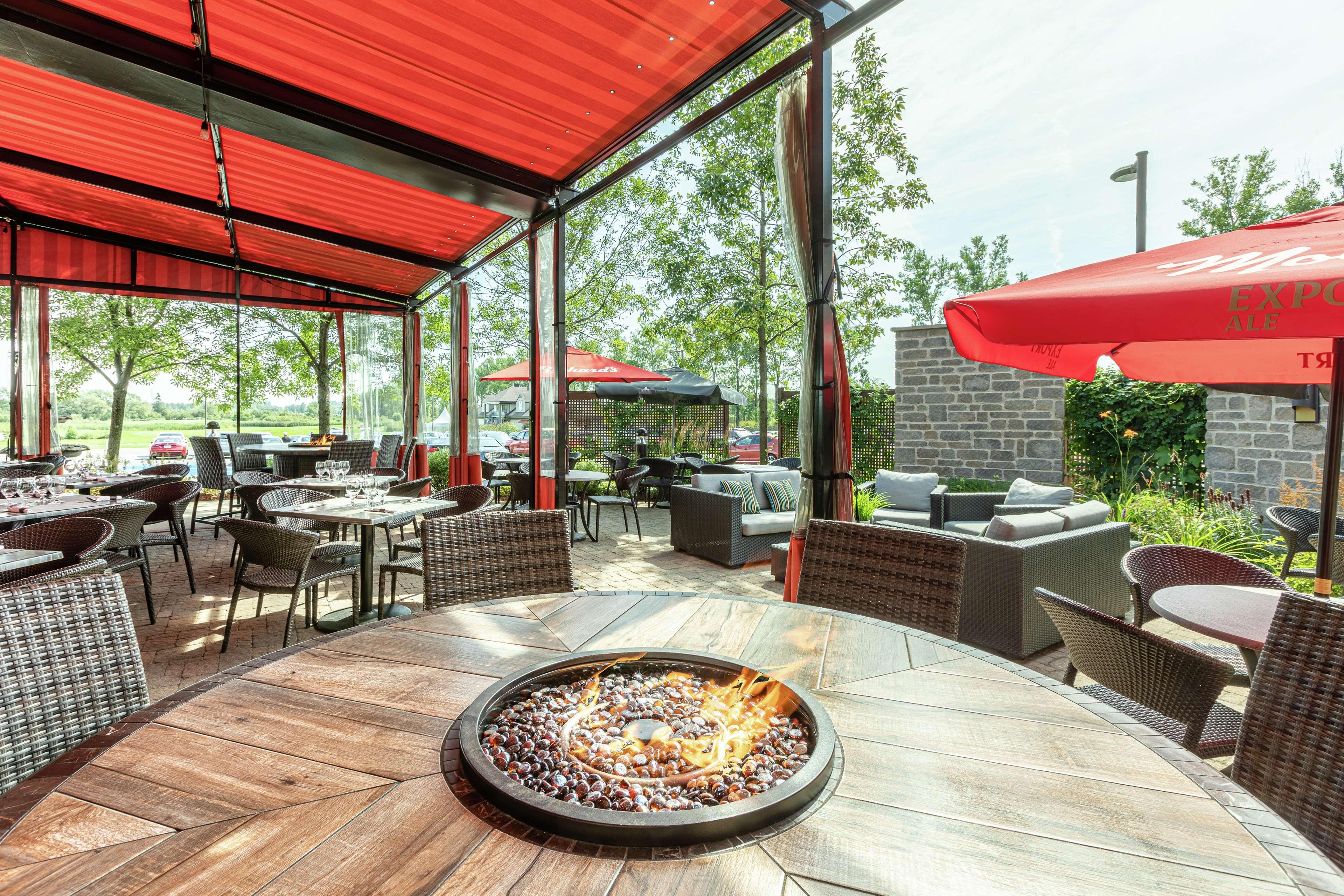 Doubletree By Hilton Quebec Resort Bagian luar foto