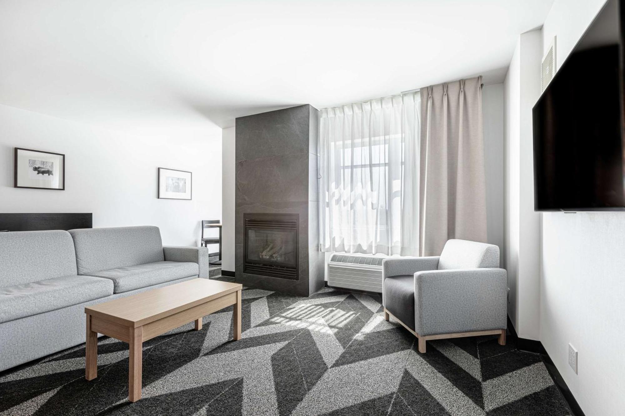 Doubletree By Hilton Quebec Resort Bagian luar foto