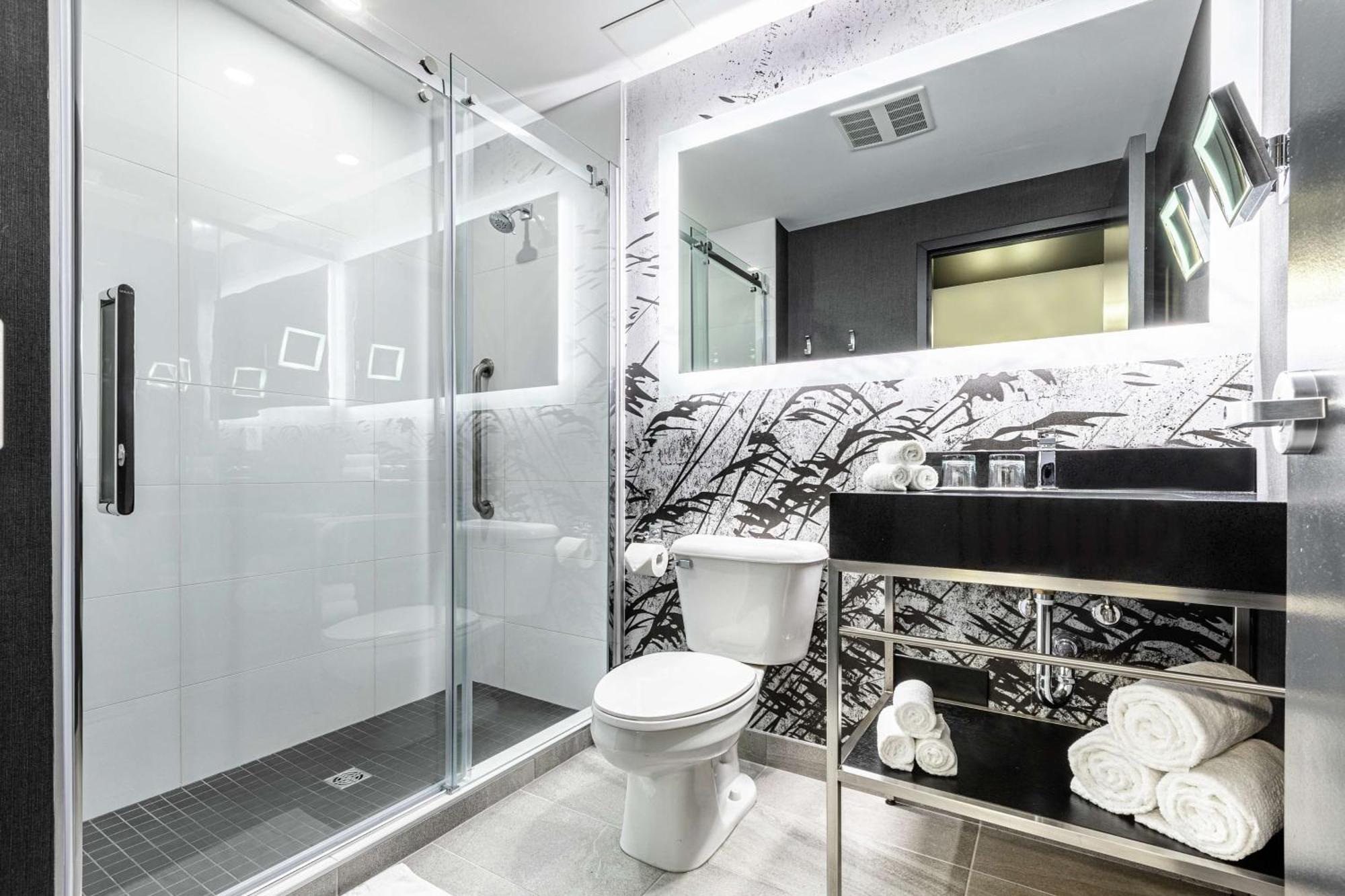 Doubletree By Hilton Quebec Resort Bagian luar foto