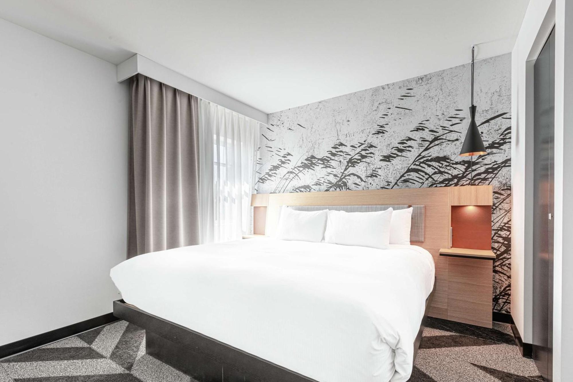 Doubletree By Hilton Quebec Resort Bagian luar foto